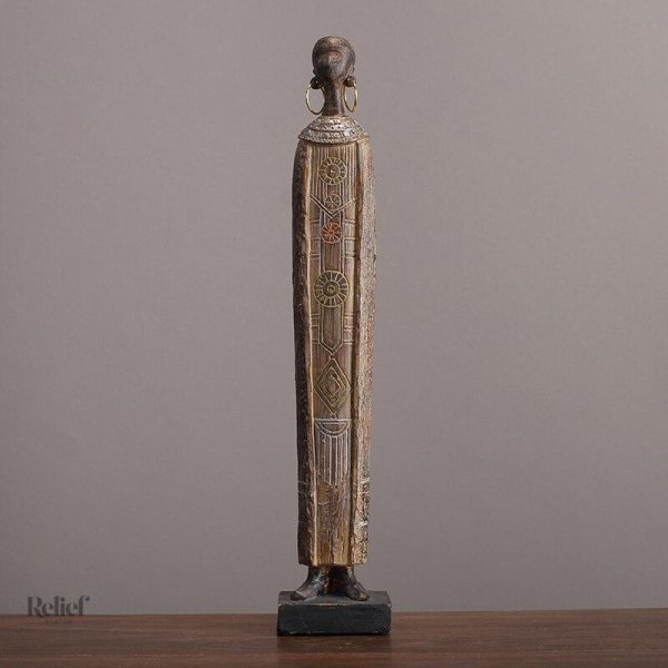 Sculpture en bois de 37 cm, éléments culturels