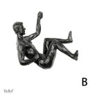 Élégante statuette représentant un grimpeur en action