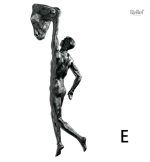 Statue d'un escaladeur, symbole de force et de détermination