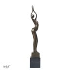Sculpture artistique en bronze représentant une femme