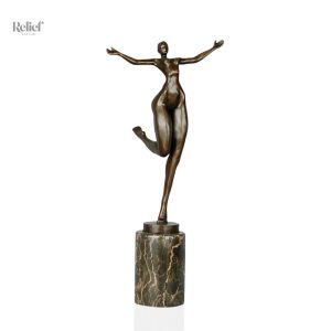 Sculpture bronze représentant une femme, 41 cm de hauteur