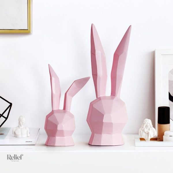 Sculpture artistique de lapin en origami coloré
