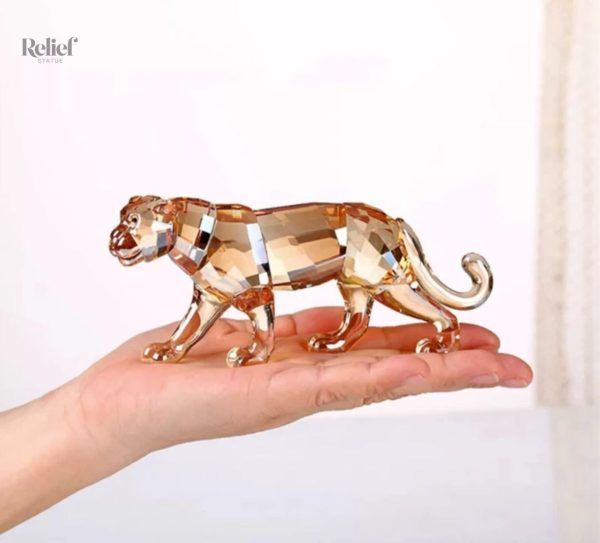 Figurine léopard cristal, élégance en verre