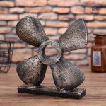 Ancre rétro en sculpture moderne pour un art décoratif contemporain
