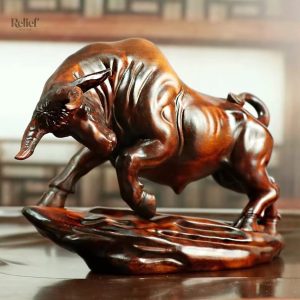 Taureau en bois massif, statue de 9 cm