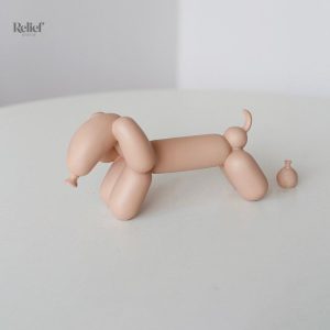 Déco originale en forme de teckel, statuette canine unique