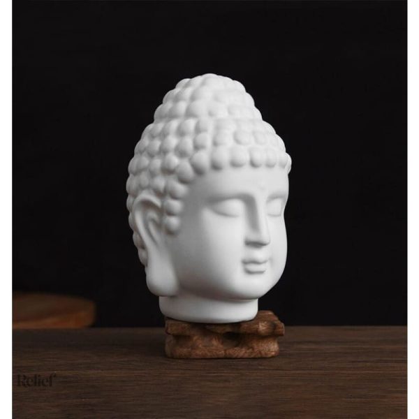 Tête de Bouddha moderne, symbole de sérénité et paix intérieure