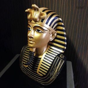 Statue de Toutânkhamon, symbole de l'Égypte ancienne