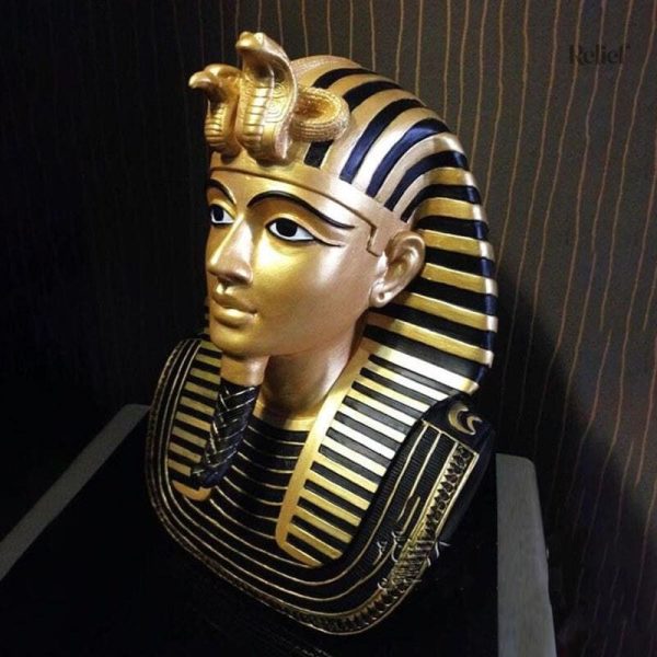 Statue de Toutânkhamon, symbole de l'Égypte ancienne