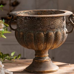Vase en fer antique 36 cm pour décoration intérieure