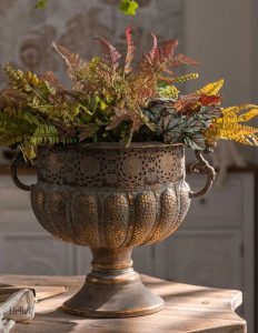 Objet décoratif antique en fer, hauteur 36 cm
