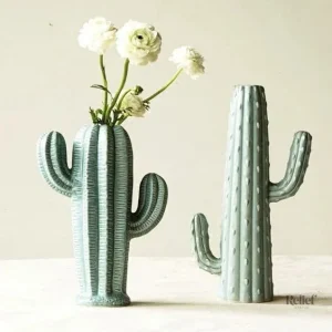 Grand vase en céramique en forme de cactus pour intérieur